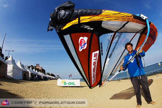 Gonzalo Costa Hoevel - 2013 Ulsan PWA World Cup ©  John Carter / PWA http://www.pwaworldtour.com